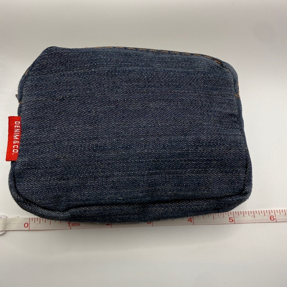 💙 Vintage Denim & Co Small Dark Denim Zippered Pouch 5” x 4” x 1” - Picture 3 of 5